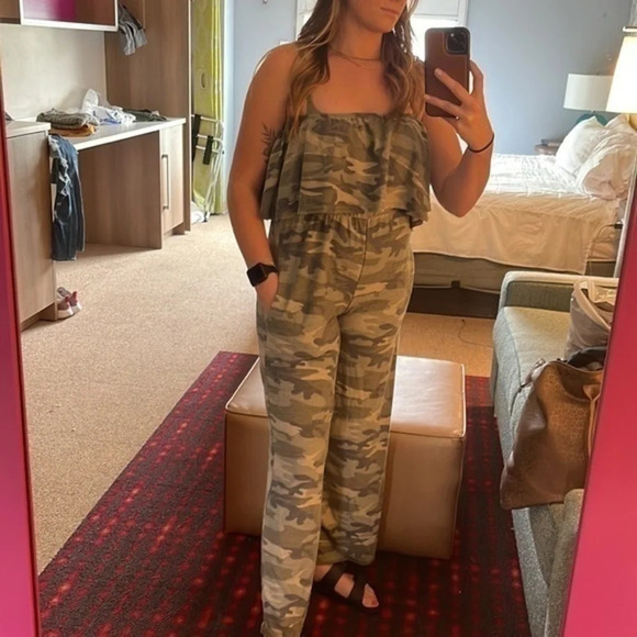 CAMOUFLAGE Camo Jumpsuit - Picture 6 of 6